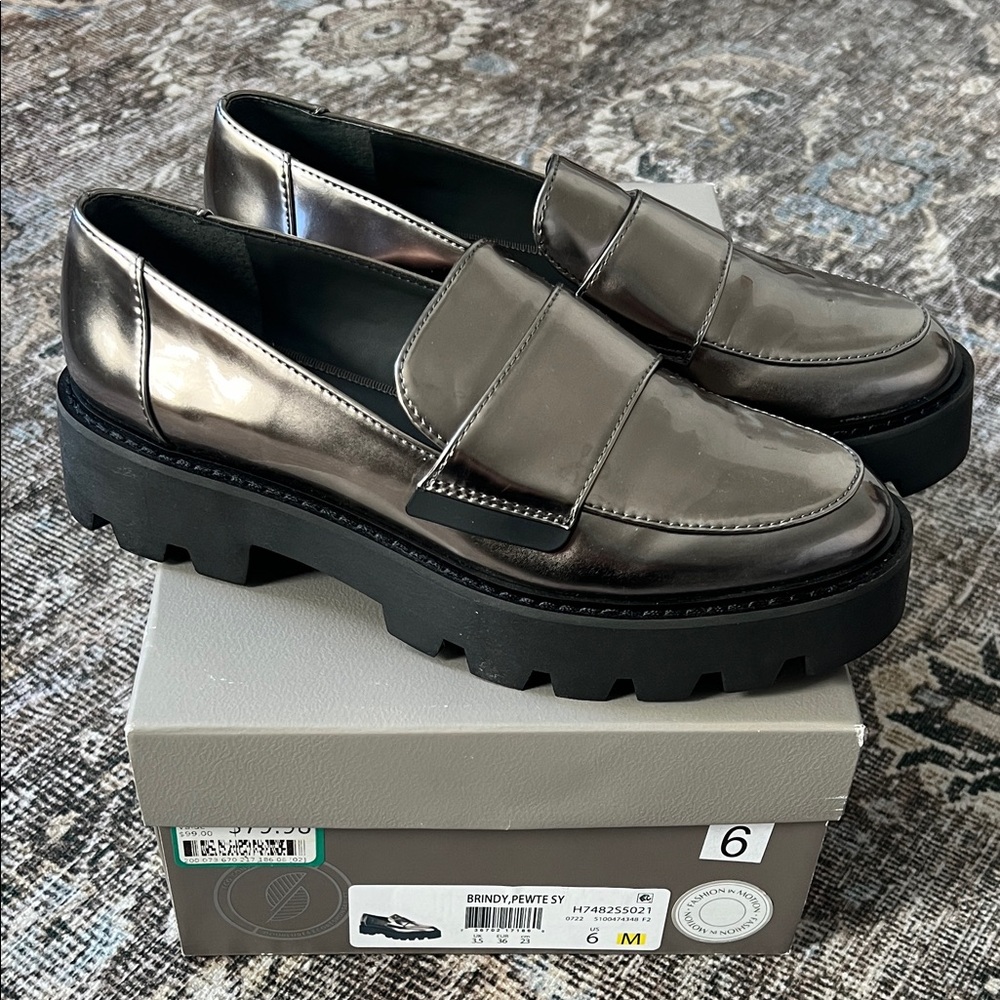 Franco Sarto Brindy Pewter Metallic Lug Sole Loafers - size 6M